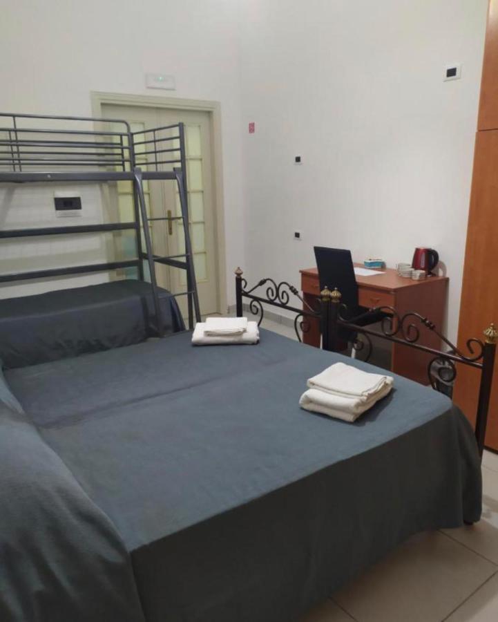 B&B Romy Napoli Ngoại thất bức ảnh