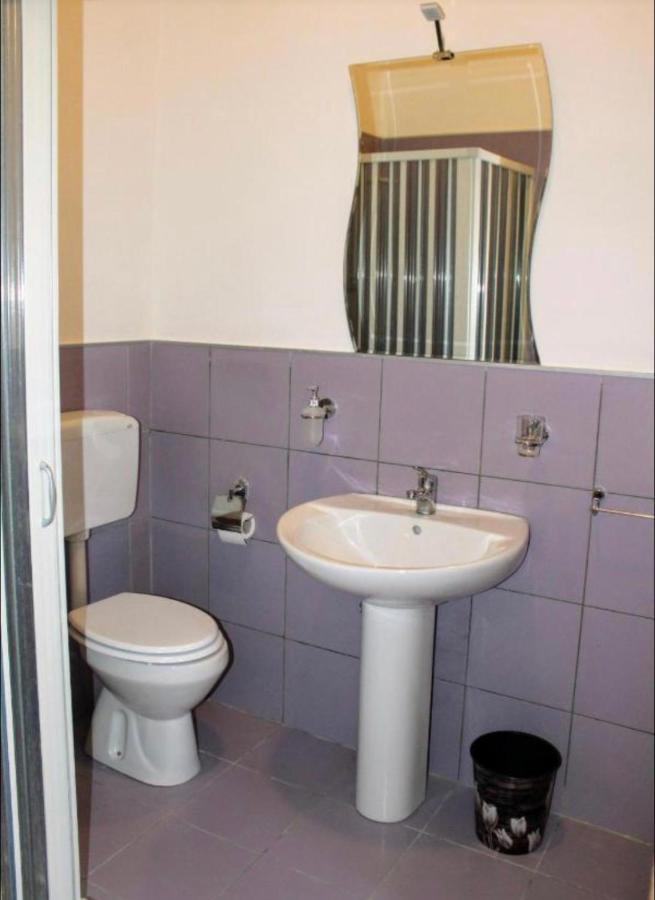 B&B Romy Napoli Ngoại thất bức ảnh
