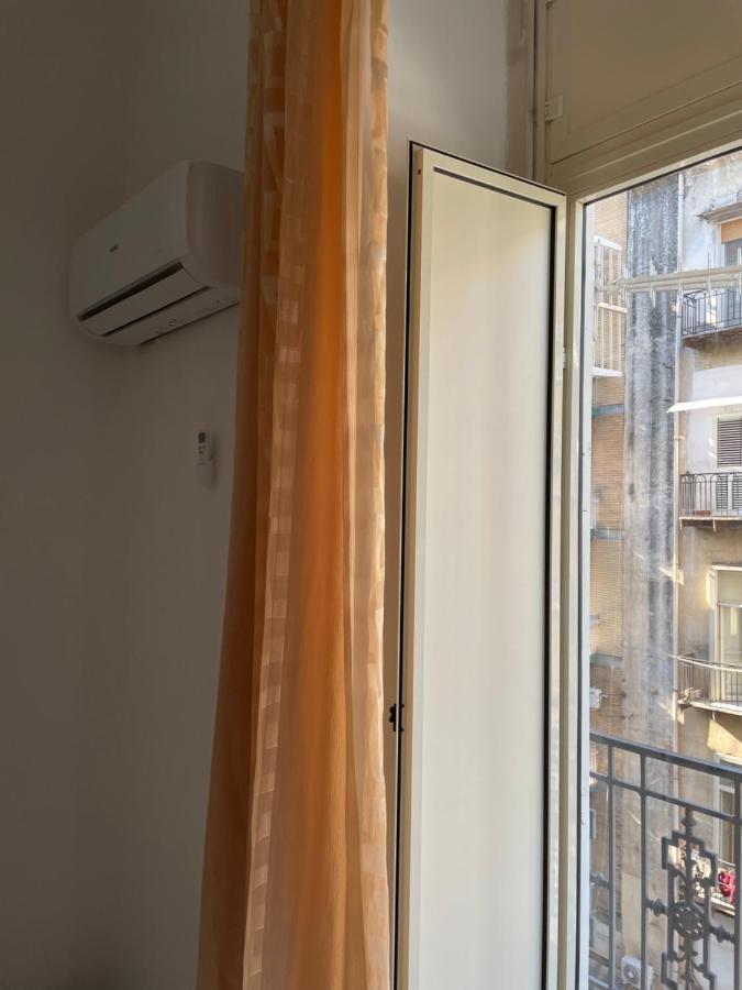 B&B Romy Napoli Ngoại thất bức ảnh