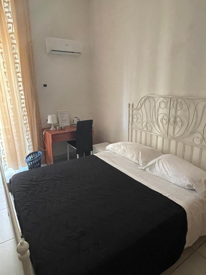 B&B Romy Napoli Ngoại thất bức ảnh